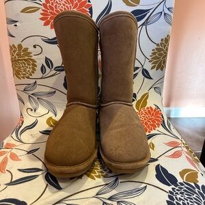 Bearpaw boots. Never worn.